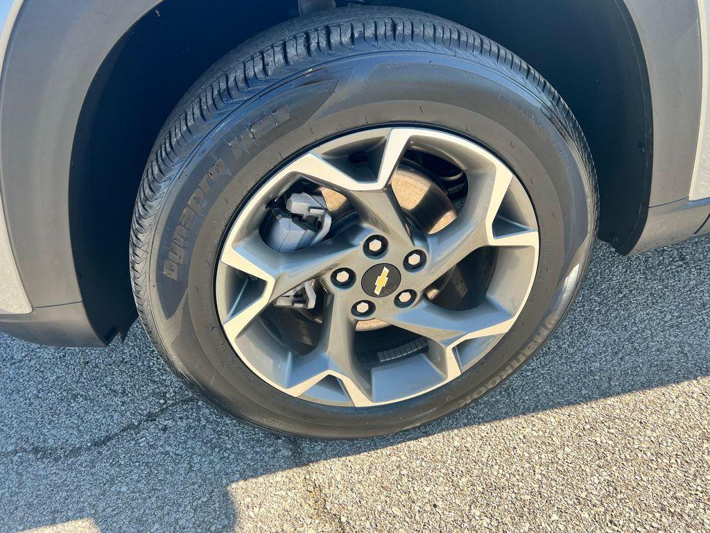 used 2025 Chevrolet Trax car, priced at $22,126