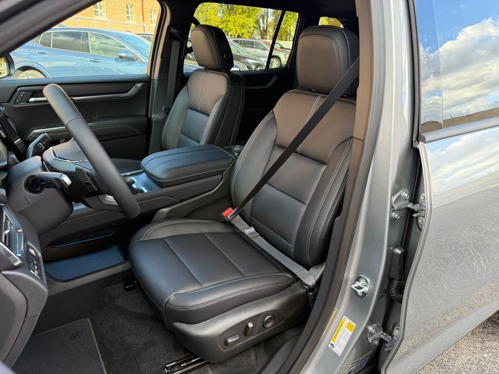 new 2026 GMC Acadia car, priced at $48,602