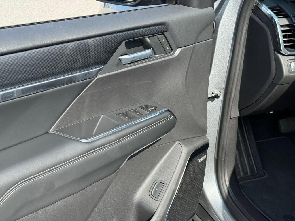 new 2026 GMC Acadia car, priced at $44,256