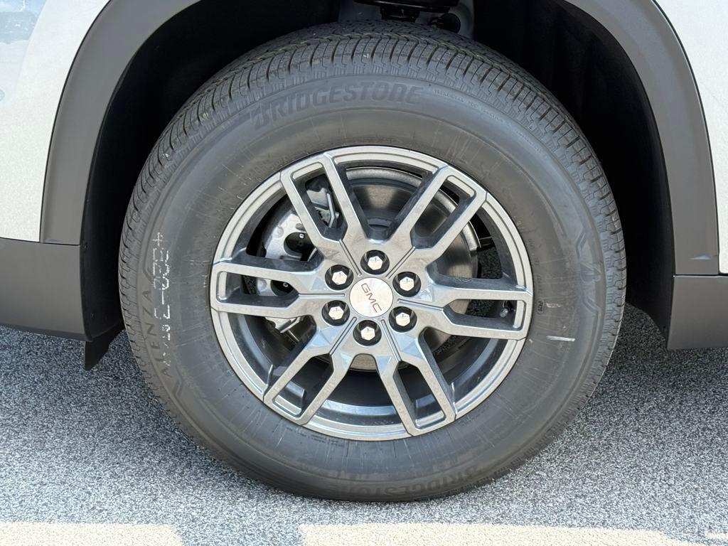 new 2026 GMC Acadia car, priced at $44,373