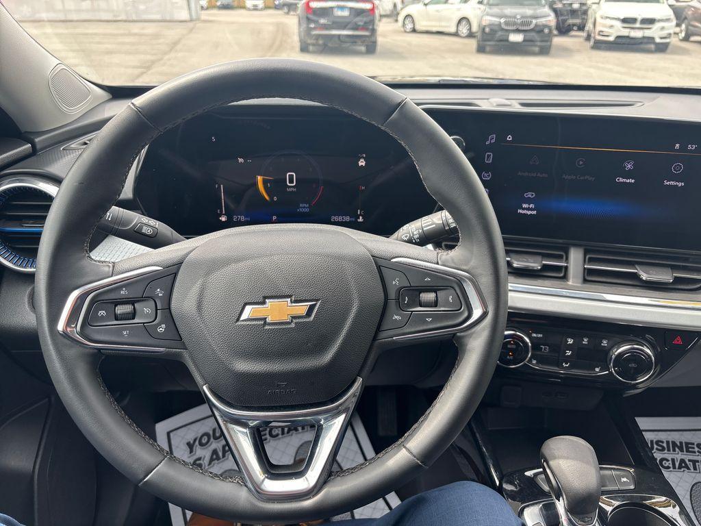 used 2025 Chevrolet Trax car, priced at $22,226