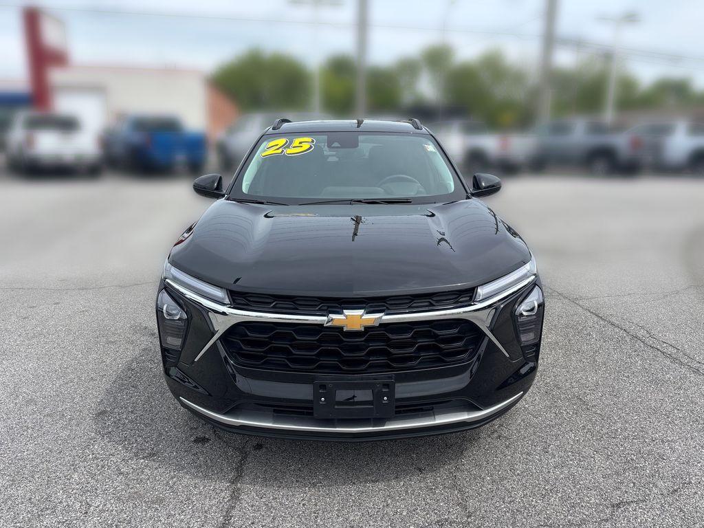 used 2025 Chevrolet Trax car, priced at $22,226