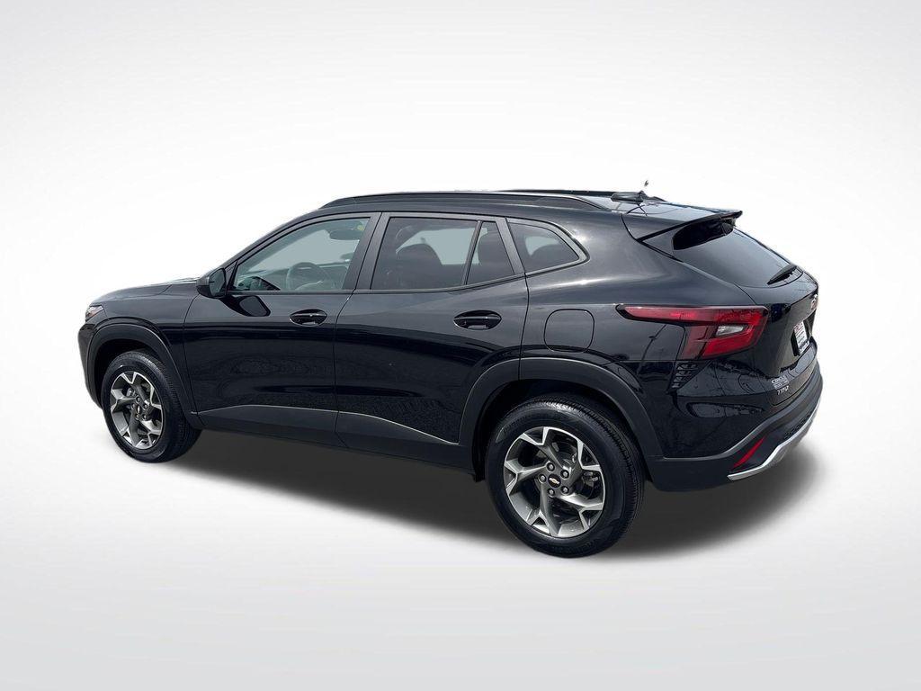 used 2025 Chevrolet Trax car, priced at $22,226