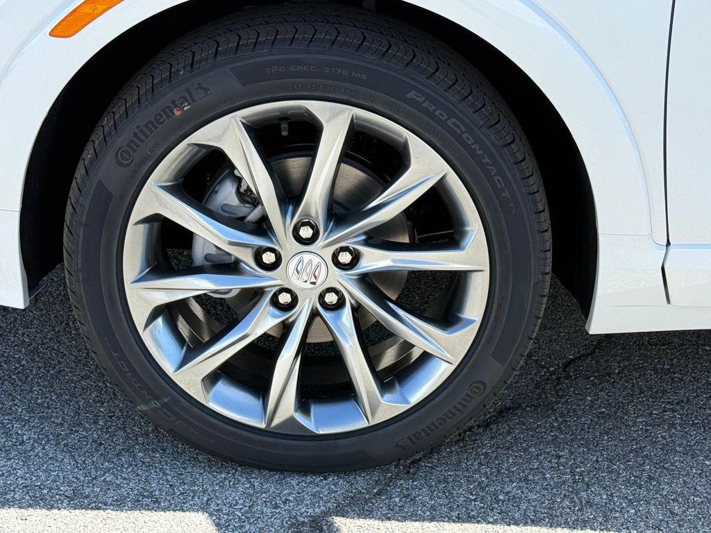 new 2026 Buick Encore GX car, priced at $33,018