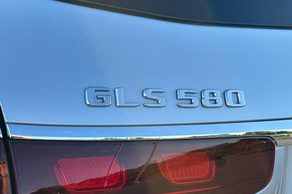 new 2025 Mercedes-Benz GLS 580 car, priced at $124,800