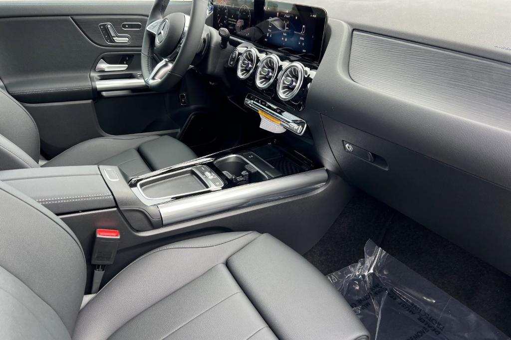 new 2026 Mercedes-Benz GLA 250 car, priced at $50,195