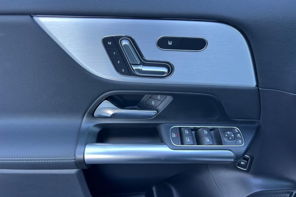 used 2026 Mercedes-Benz GLA 250 car, priced at $40,650