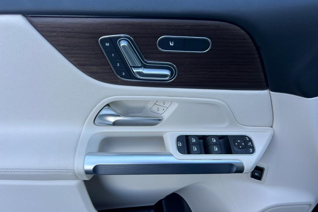 used 2026 Mercedes-Benz GLB 250 car, priced at $43,522