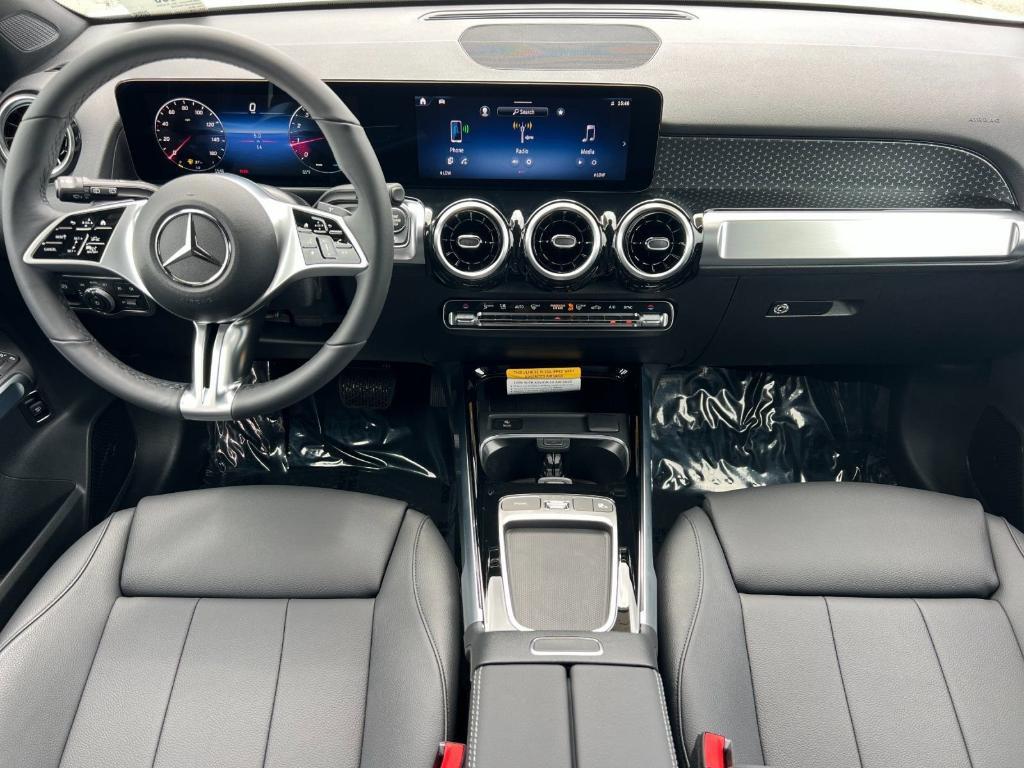 new 2026 Mercedes-Benz GLB 250 car, priced at $47,640