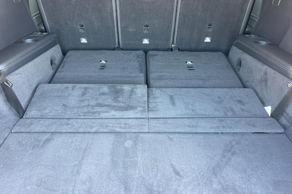 new 2026 Mercedes-Benz GLS 450 car, priced at $97,065