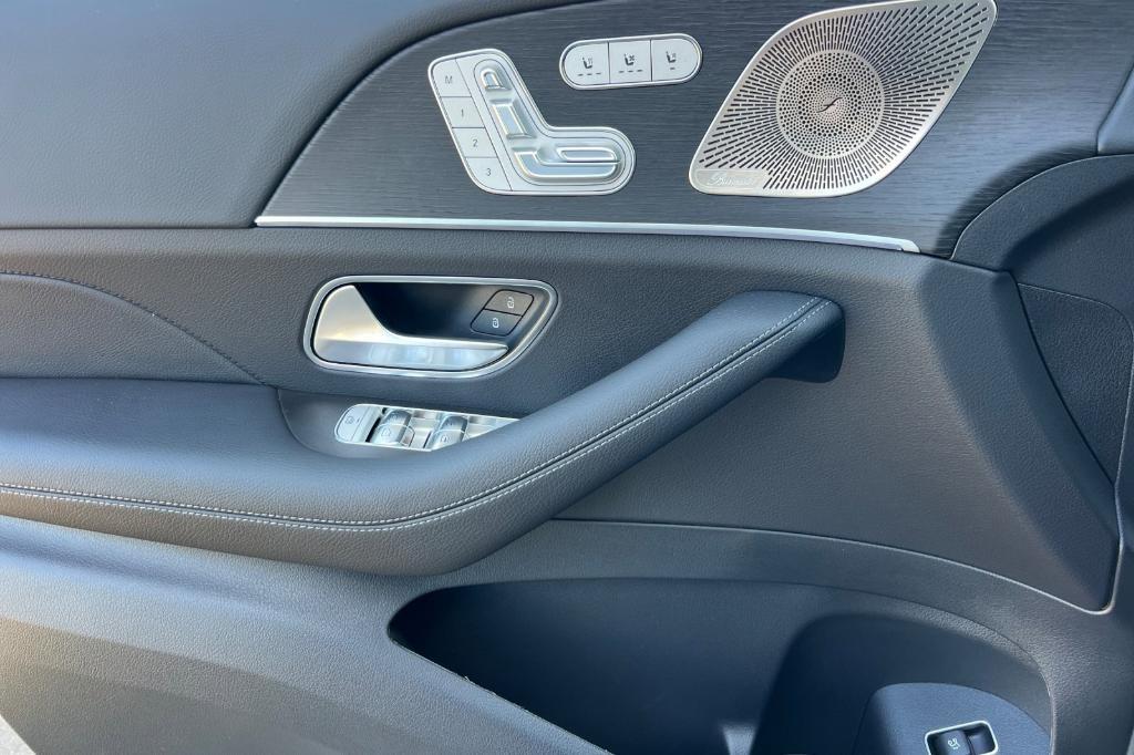 new 2026 Mercedes-Benz GLS 450 car, priced at $97,065