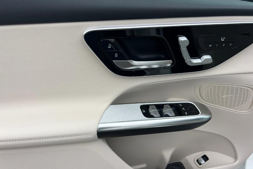 new 2026 Mercedes-Benz GLC 300 car, priced at $51,705