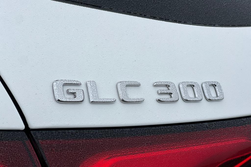 new 2026 Mercedes-Benz GLC 300 car, priced at $51,705