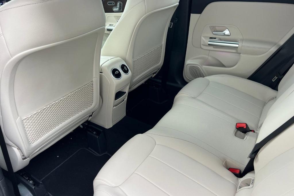 used 2026 Mercedes-Benz GLA 250 car, priced at $42,984