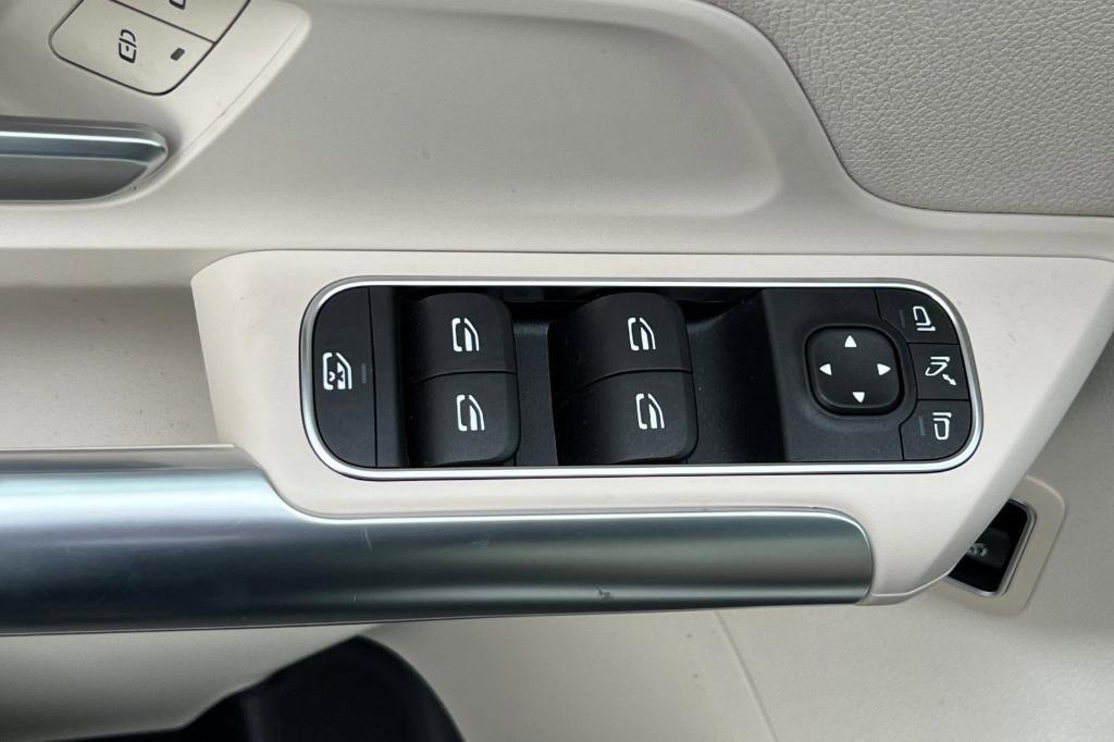 used 2026 Mercedes-Benz GLA 250 car, priced at $42,984