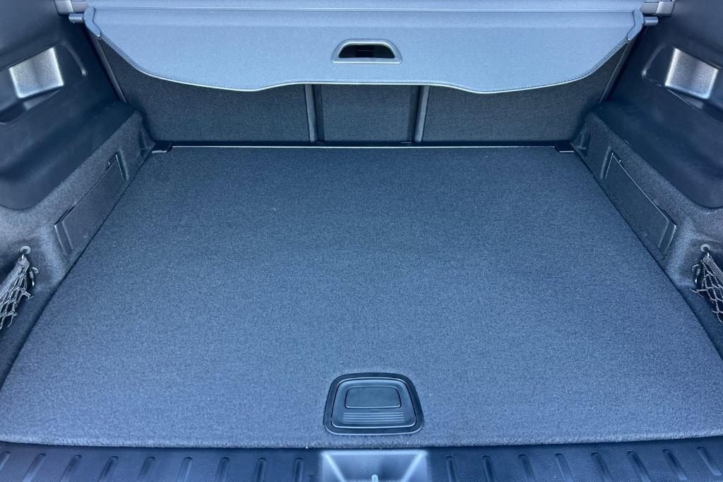 new 2026 Mercedes-Benz GLB 250 car, priced at $49,325