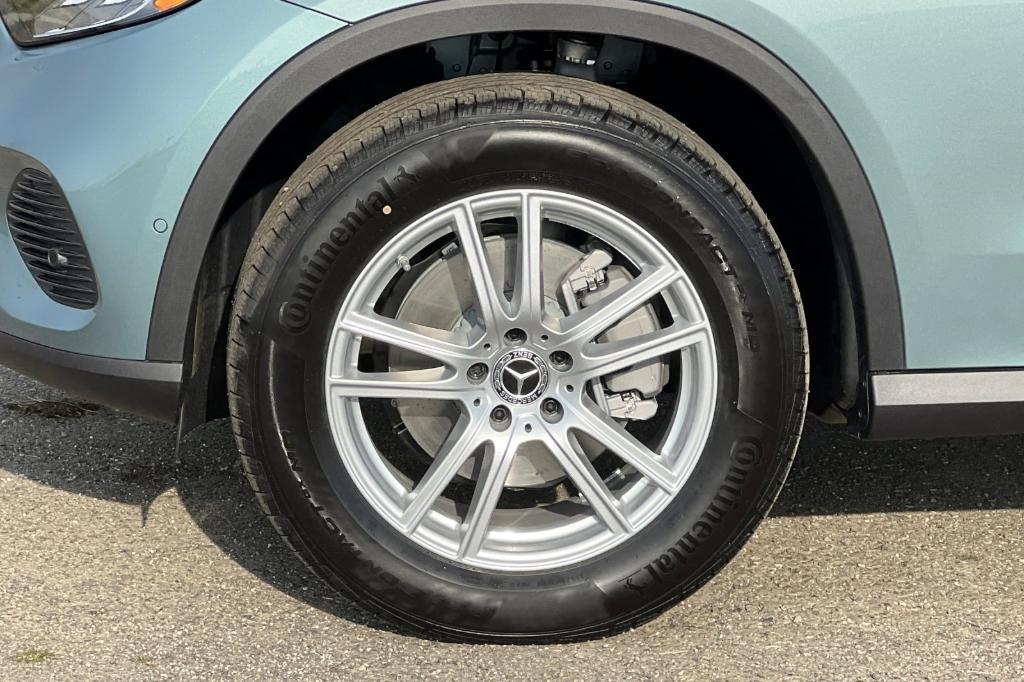 new 2026 Mercedes-Benz GLC 300 car, priced at $61,050