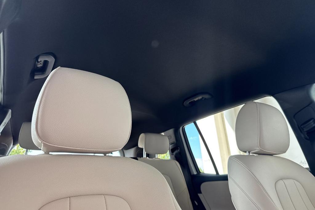 new 2025 Mercedes-Benz GLB 250 car, priced at $51,265