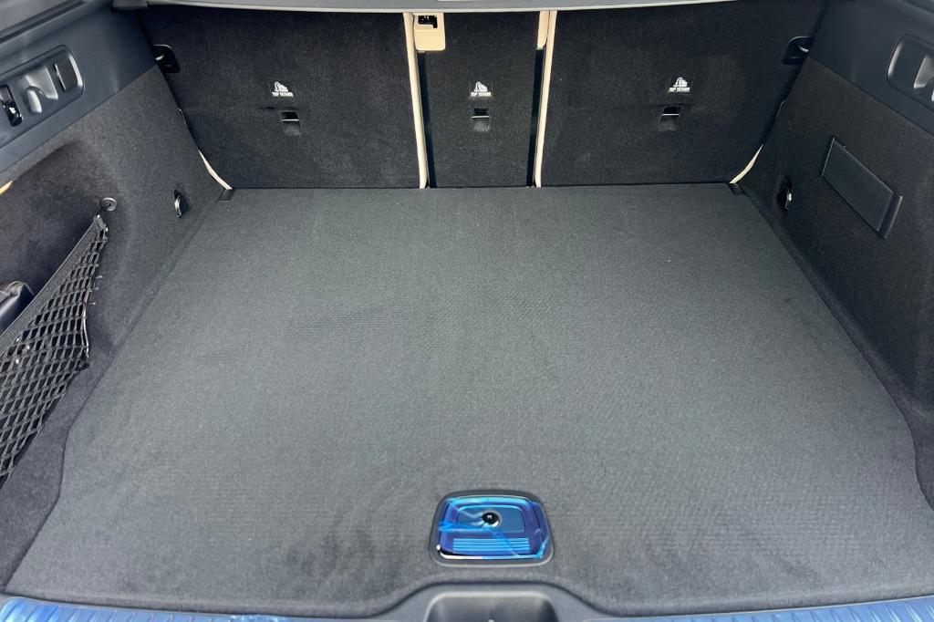 new 2026 Mercedes-Benz GLC 300 car, priced at $57,540