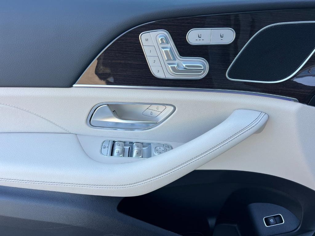 new 2026 Mercedes-Benz GLE 450 car, priced at $79,220