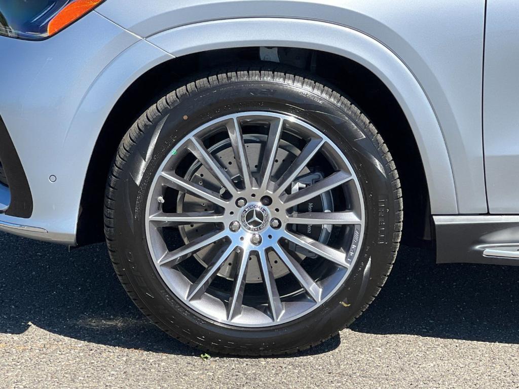 new 2026 Mercedes-Benz GLE 450 car, priced at $79,220