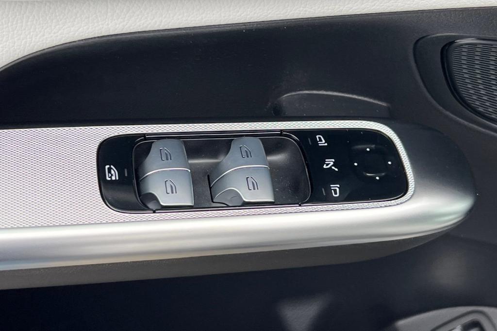 new 2026 Mercedes-Benz GLC 300 car, priced at $59,430