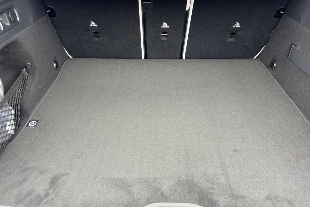 new 2026 Mercedes-Benz GLC 300 car, priced at $59,430