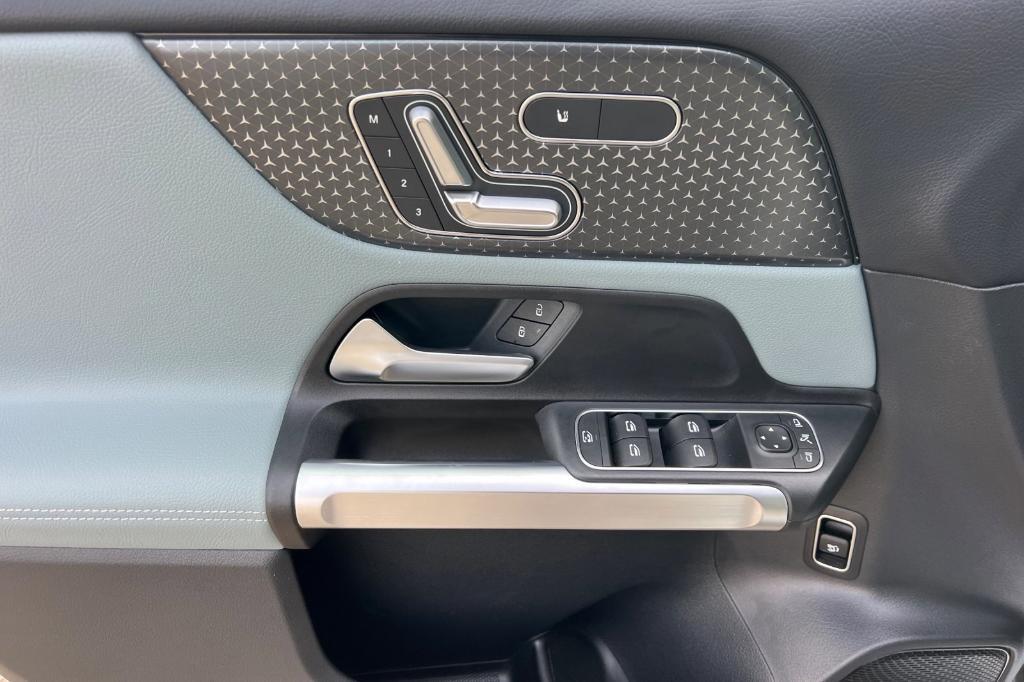 used 2026 Mercedes-Benz GLB 250 car, priced at $41,988