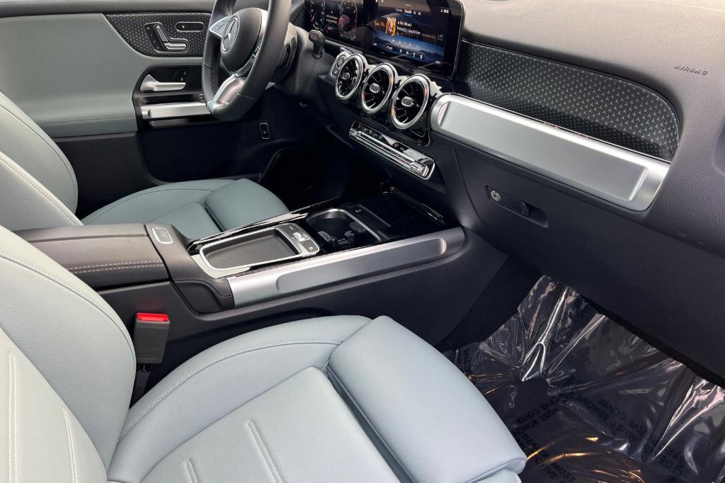 used 2026 Mercedes-Benz GLB 250 car, priced at $41,988