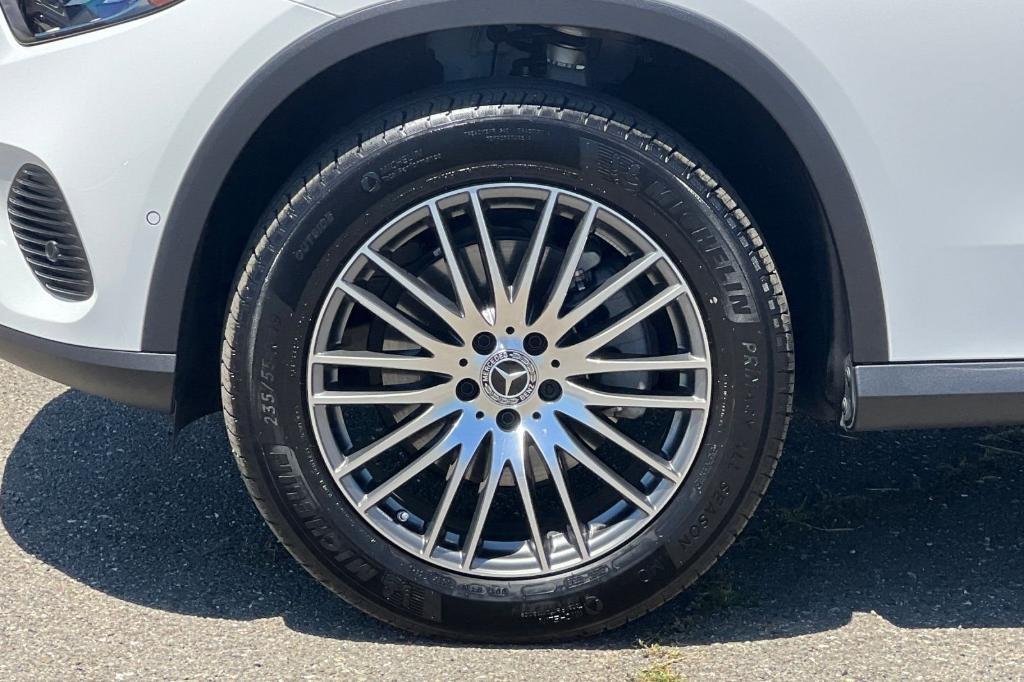 used 2026 Mercedes-Benz GLC 300 car, priced at $50,083