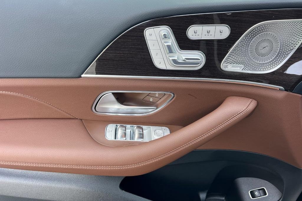 new 2026 Mercedes-Benz GLS 450 car, priced at $96,675