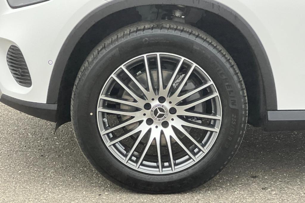 new 2026 Mercedes-Benz GLC 300 car, priced at $56,005