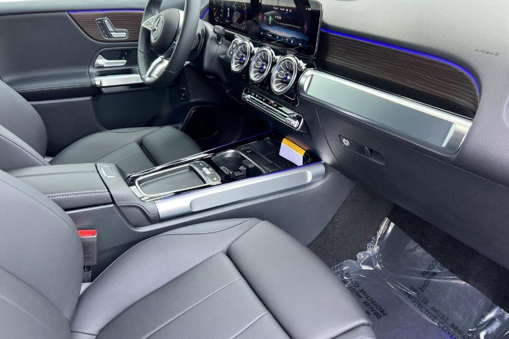 new 2026 Mercedes-Benz GLB 250 car, priced at $49,325