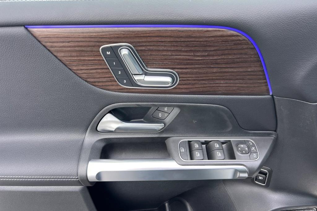 new 2026 Mercedes-Benz GLB 250 car, priced at $49,325