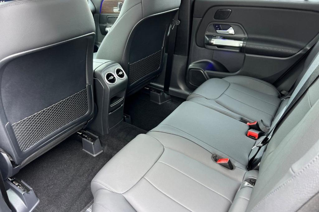new 2026 Mercedes-Benz GLB 250 car, priced at $49,325