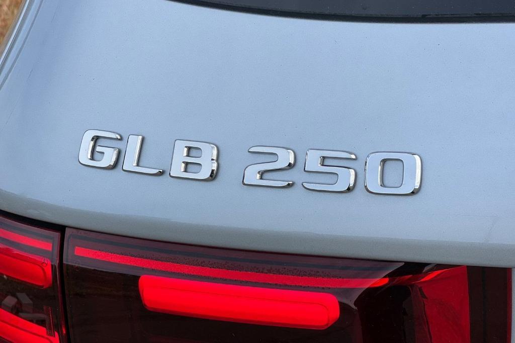 new 2026 Mercedes-Benz GLB 250 car, priced at $49,325