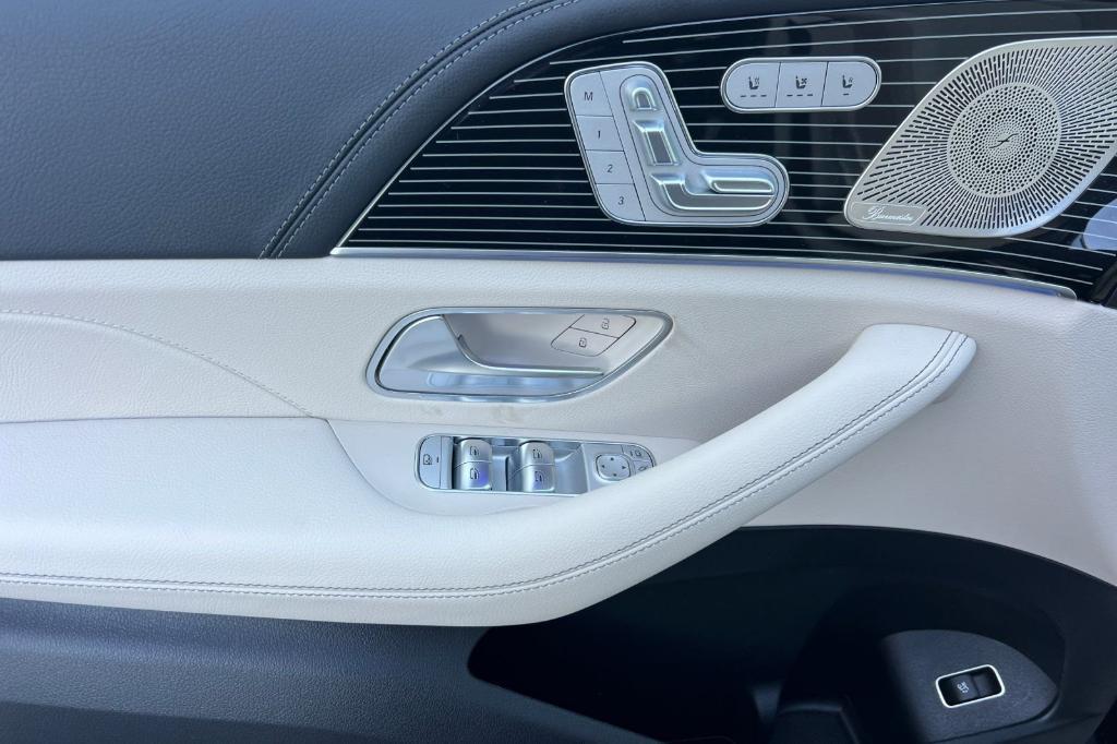 new 2026 Mercedes-Benz GLE 450 car, priced at $83,175