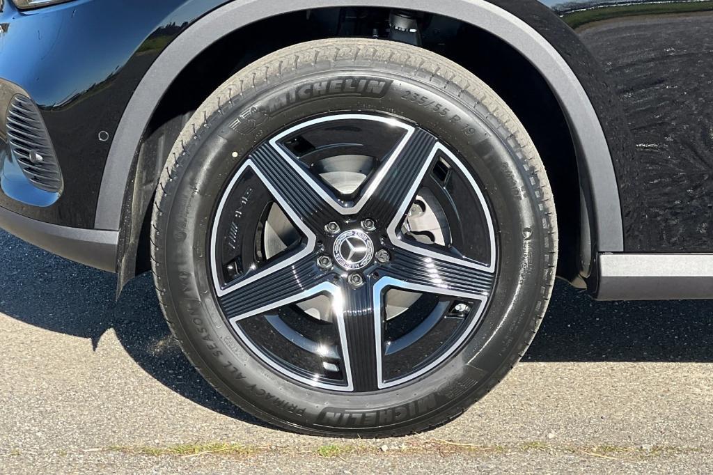 new 2026 Mercedes-Benz GLC 300 car, priced at $56,365