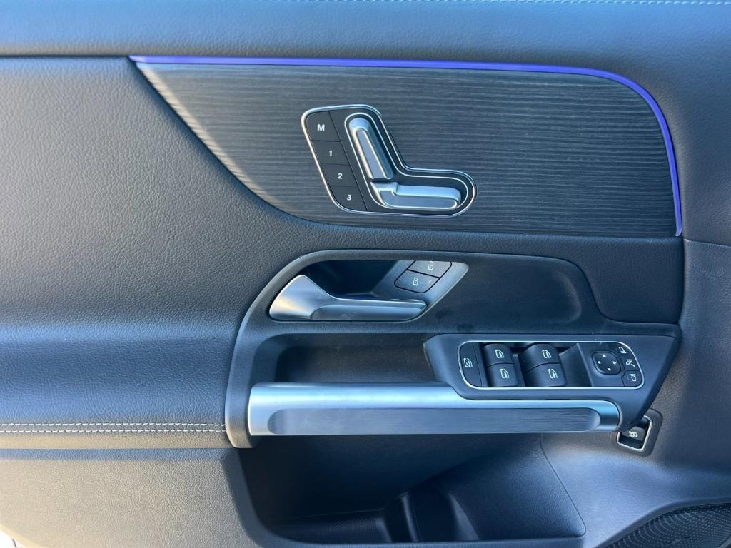 new 2026 Mercedes-Benz GLB 250 car, priced at $50,130