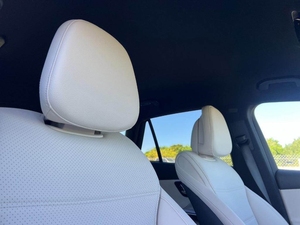 new 2026 Mercedes-Benz GLC 300 car, priced at $50,935