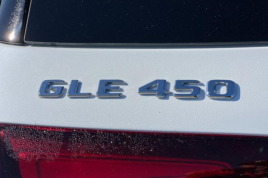 new 2026 Mercedes-Benz GLE 450 car, priced at $84,685