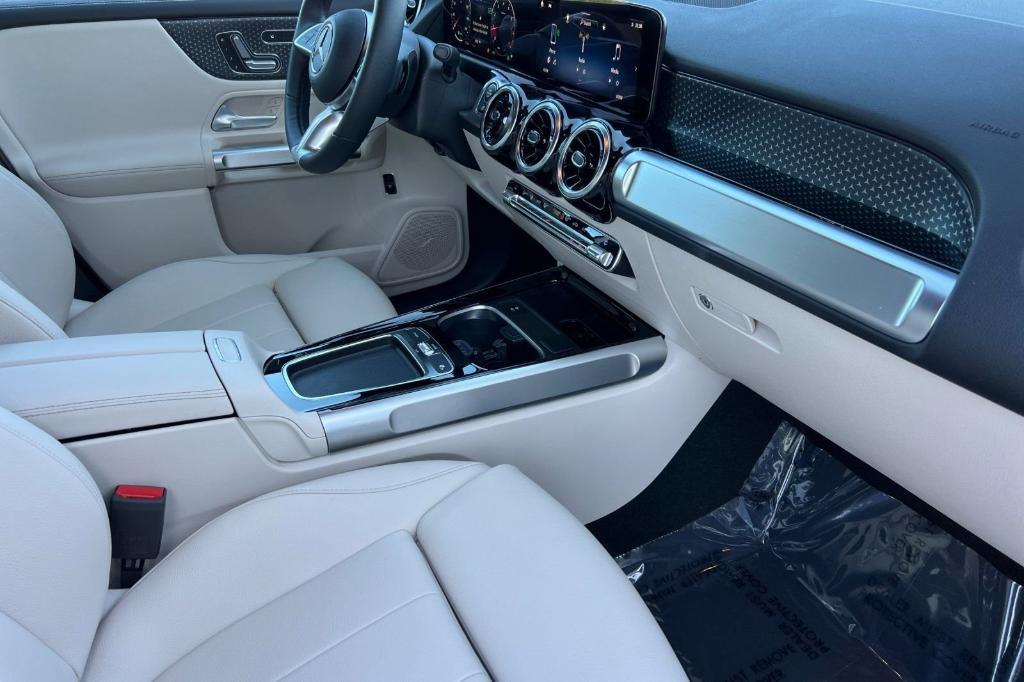 used 2026 Mercedes-Benz GLB 250 car, priced at $39,670