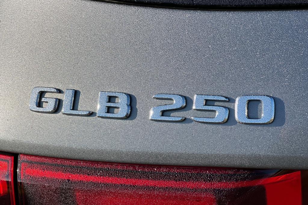 used 2026 Mercedes-Benz GLB 250 car, priced at $43,084