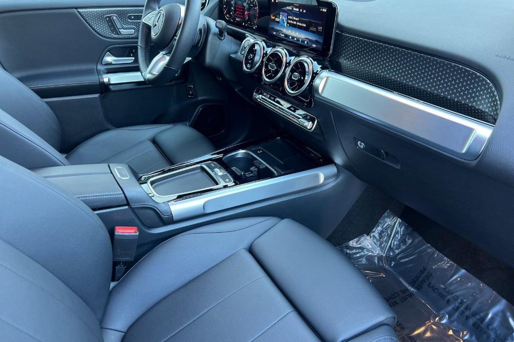 used 2026 Mercedes-Benz GLB 250 car, priced at $39,988