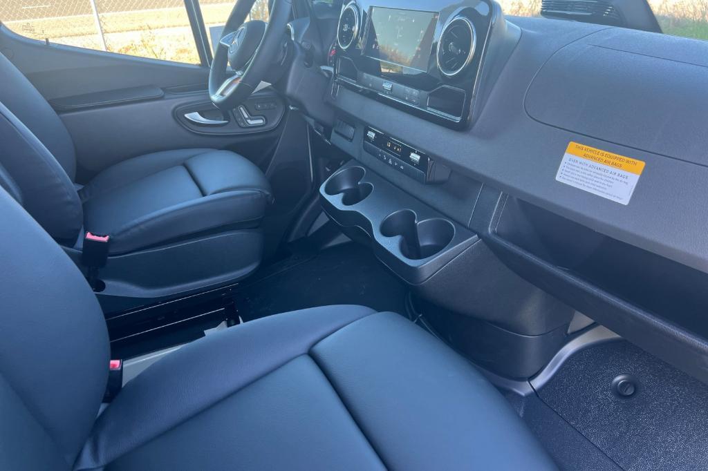 new 2026 Mercedes-Benz Sprinter 2500 car, priced at $78,148