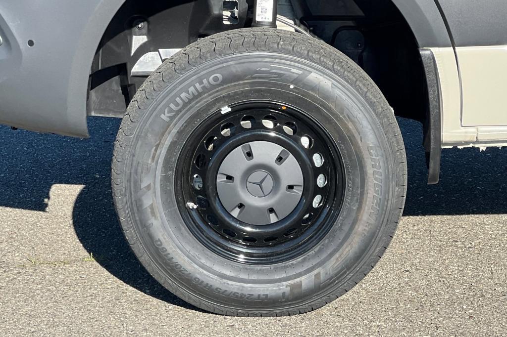 new 2026 Mercedes-Benz Sprinter 2500 car, priced at $78,148