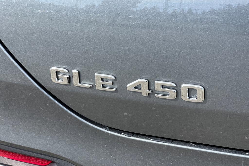 new 2026 Mercedes-Benz GLE 450 car, priced at $80,565