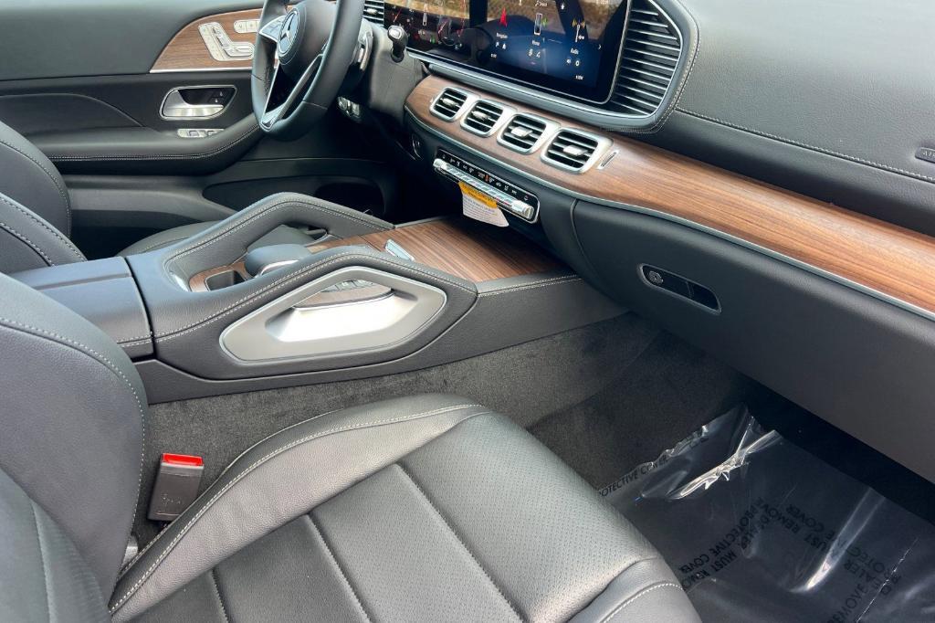 new 2026 Mercedes-Benz GLE 450 car, priced at $80,565