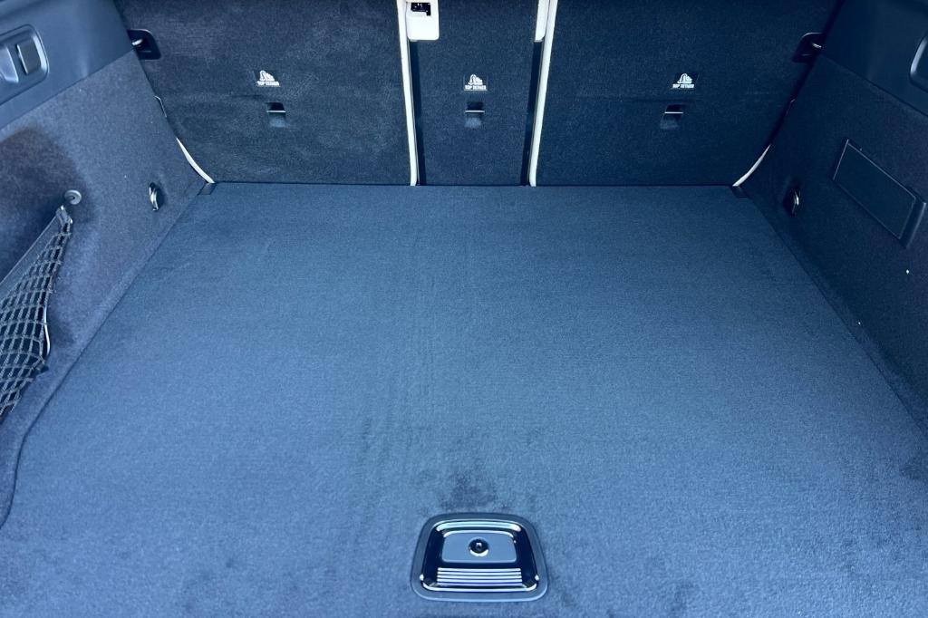 new 2026 Mercedes-Benz GLC 300 car, priced at $51,105