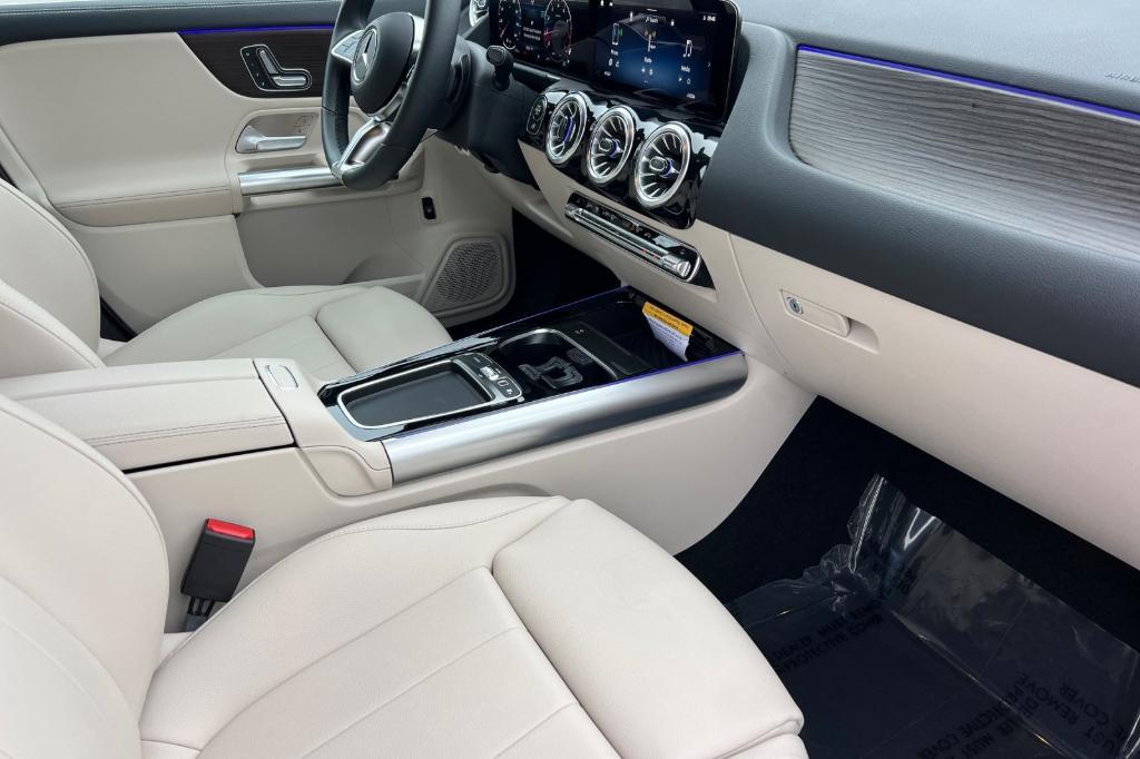 used 2026 Mercedes-Benz GLA 250 car, priced at $41,705